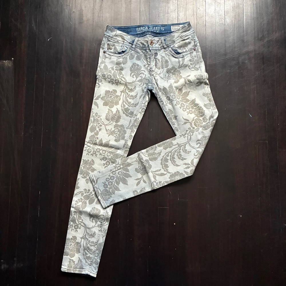 Garcia Jeans light wash with floral pattern skinny jeans, size 27